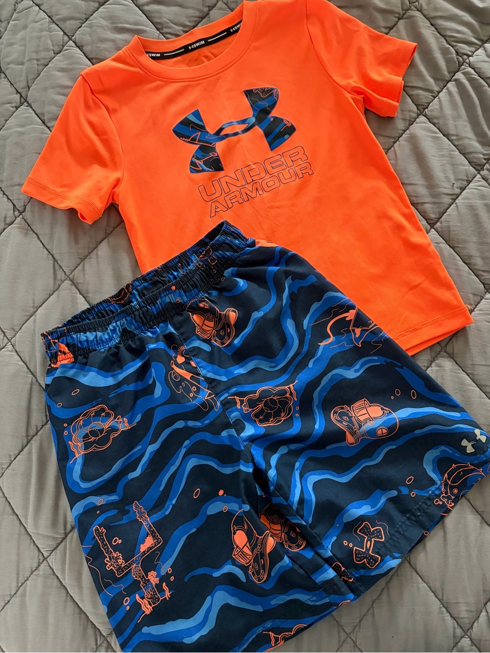 Under Armour UA Boys Orange Logo Short Sleeve Rash Guard & Blue Swim Trunks Set